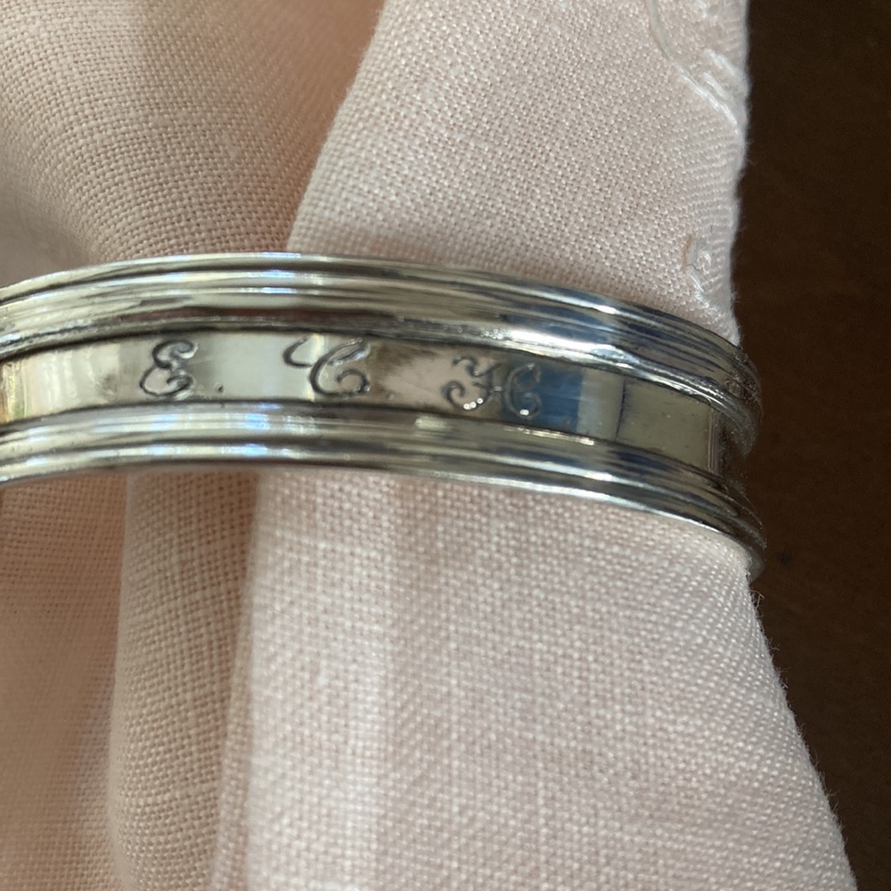 Antiques sterling silver napkin ring - Picture 2 of 3